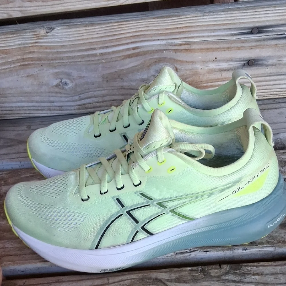 ASICS Women's Gel-Kayano Light Yellow Running Shoes - Picture 9 of 12